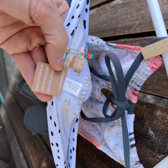 Tallow Polyphonic Halter Bikini Top & Bottom Set in Polka Mix NWT Sz 6 - Picture 11 of 16